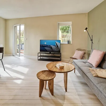 Moseltraum - Großzügiges Townhouse Mit Sauna&sonnenterrasse - Platz Für 6 Personen Ürzig