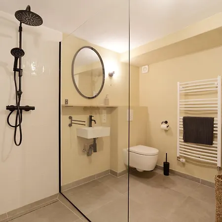 Moseltraum - Großzügiges Townhouse Mit Sauna&sonnenterrasse - Platz Für 6 Personen Apartamento Ürzig